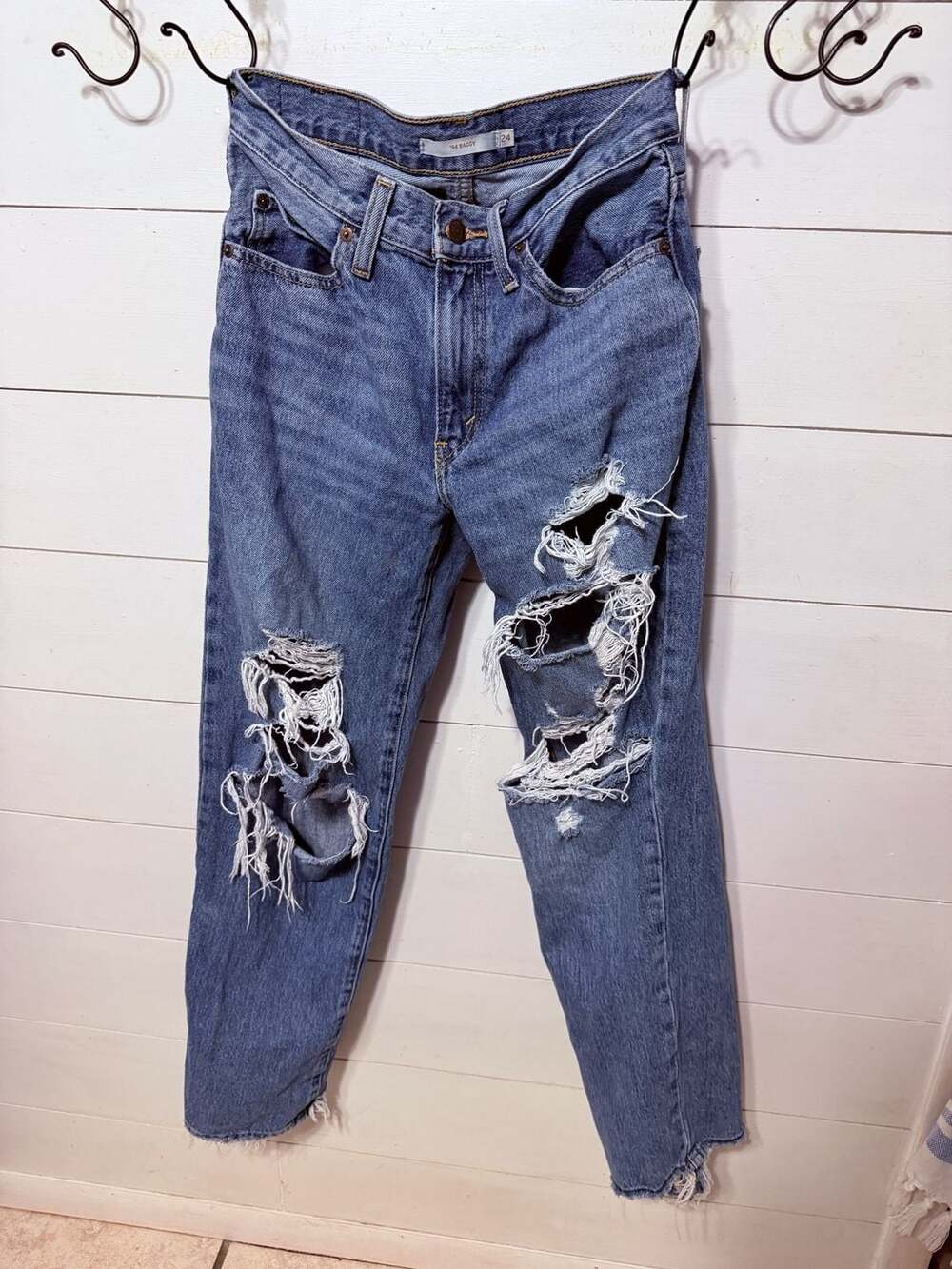 Levi's 94 Baggy High Rise Distressed Straight Leg Jeans Size 24